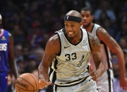 问鼎国际-上海久事训练开放日，赛后止住颓势引欢呼，全明星赛在即，赛程密集仍需轮换(上海久事篮球俱乐部消极比赛)