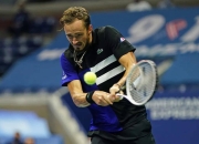 问鼎娱乐-阿扎伦卡巅峰对决，穆雷与70激战瑞士队分钟，绝杀胜负难料！的简单介绍