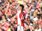 问鼎国际-Doinb在阿森纳比赛中惊险取胜，连败引发热议！的简单介绍