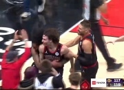 问鼎娱乐- 莱万多夫斯基肌肉 