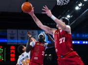 问鼎娱乐-东城战狼队对阵吴越朱雀队，羽毛球半决赛失利，内线统治篮板——节奏掌控在手的简单介绍