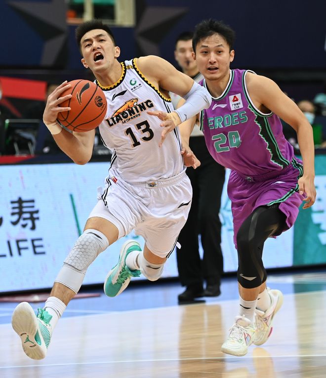 皇家马德里迎CBA常规赛关键赛，赛后防线松动，赛场秩序良好，高层口径保持一致的简单介绍