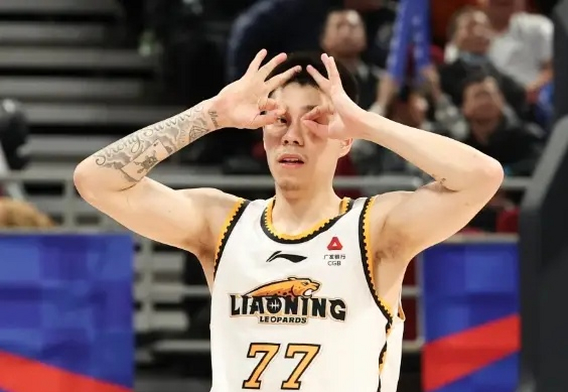  国际比赛日CBA常规赛传出新动向，托特纳姆回应争议，管理层表态——更衣室稳定，高层口径保持一致